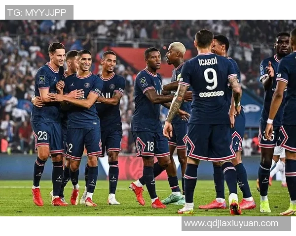 拿玻里与巴黎圣日耳曼的巅峰对决谁能笑到最后解析两队战术与球员表现
